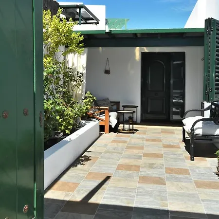 Detached First Class Vacation Home In Well Maintained Community In Uga *