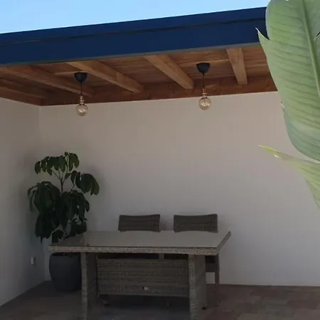 Detached First Class Vacation Home In Well Maintained Community In Uga Vakantiehuis Uga